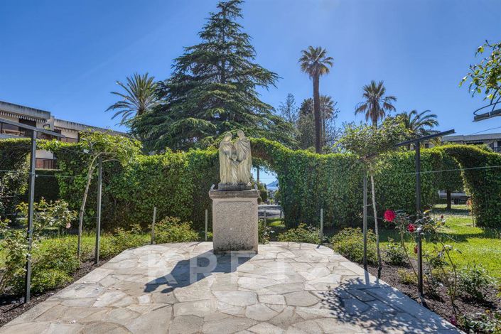 Image No.18-2 Bed Apartment for sale