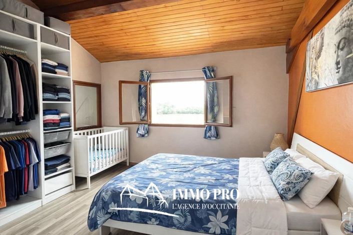 Image No.5-2 Bed House for sale