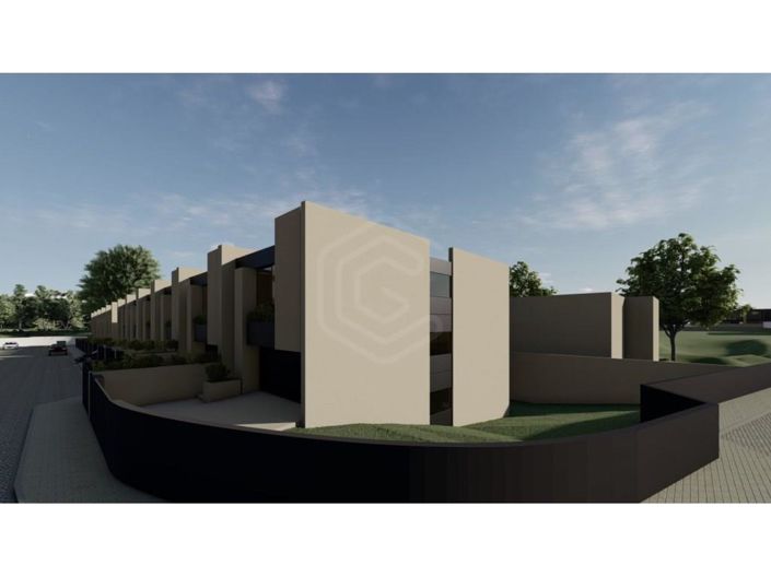 Image No.18-3 Bed House for sale