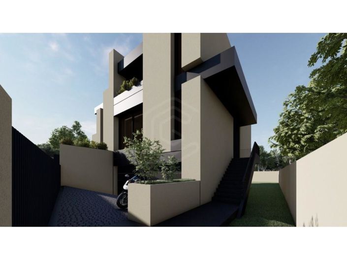 Image No.9-3 Bed House for sale