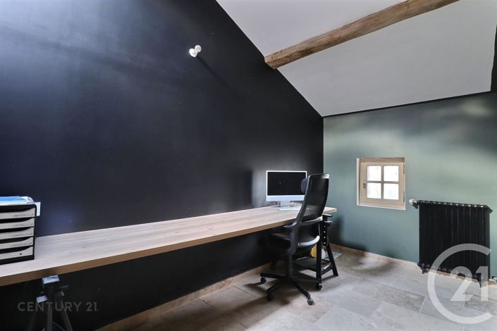 Image No.12-4 Bed House for sale