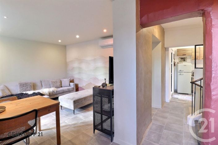 Image No.7-3 Bed House for sale