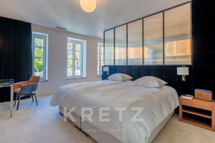 Image No.11-5 Bed House for sale