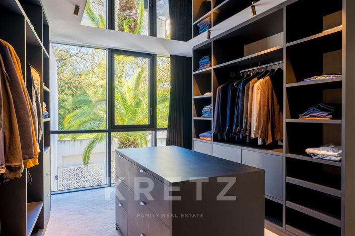 Image No.13-5 Bed House for sale