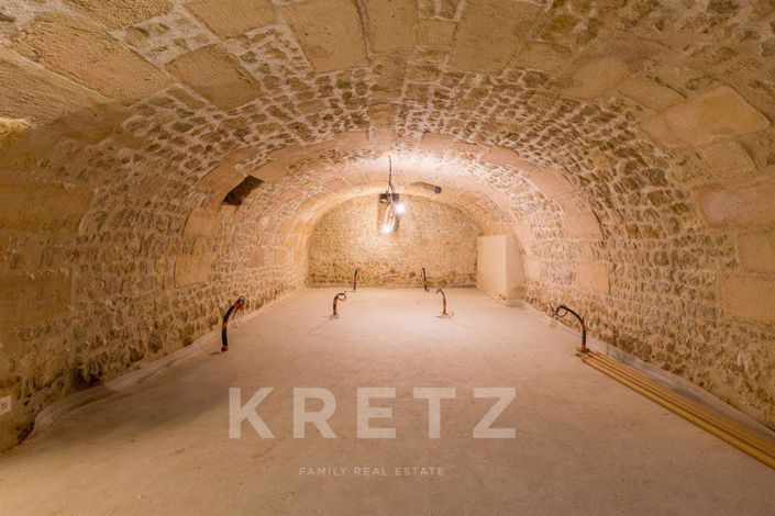 Image No.18-5 Bed House for sale