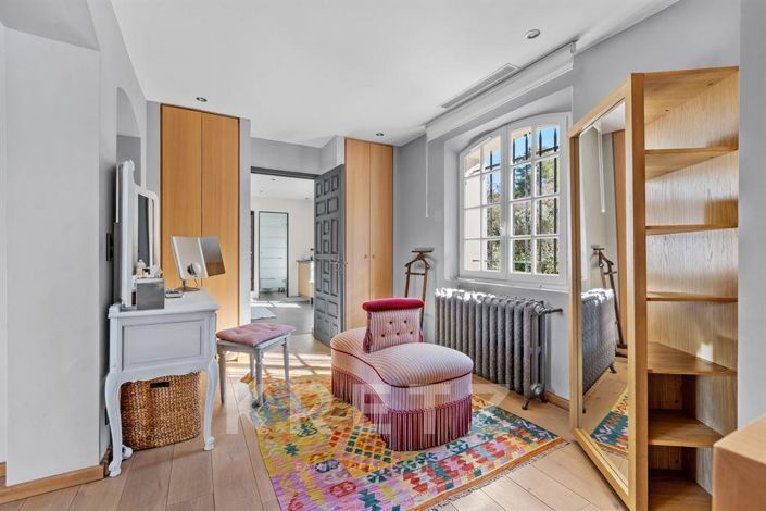 Image No.10-5 Bed House for sale