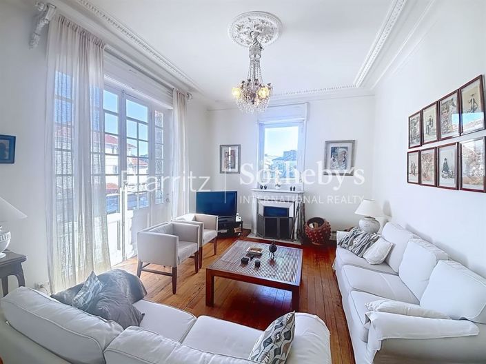 Image No.3-Propriété de 6 chambres à vendre à Biarritz