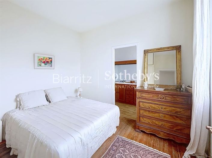 Image No.5-Propriété de 6 chambres à vendre à Biarritz