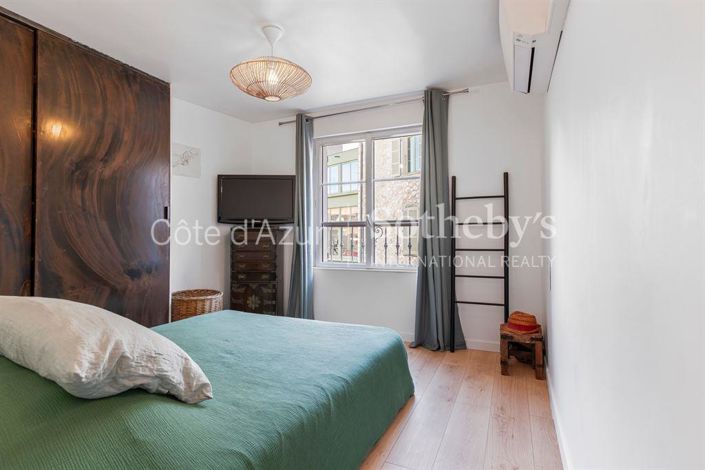 Image No.11-4 Bed House for sale