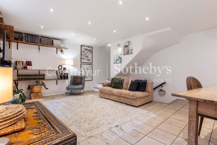 Image No.7-4 Bed House for sale