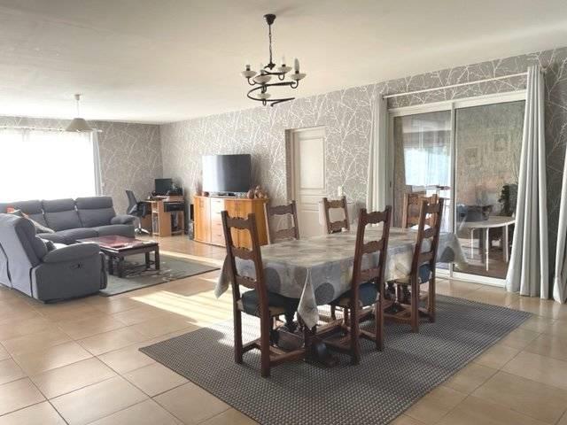 Image No.8-3 Bed House for sale