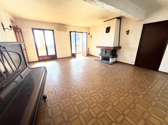 Image No.4-6 Bed House for sale