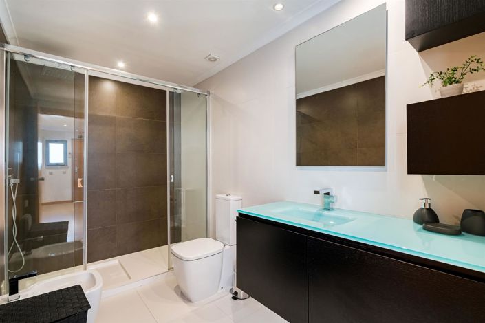 Image No.11-1 Bed Apartment for sale