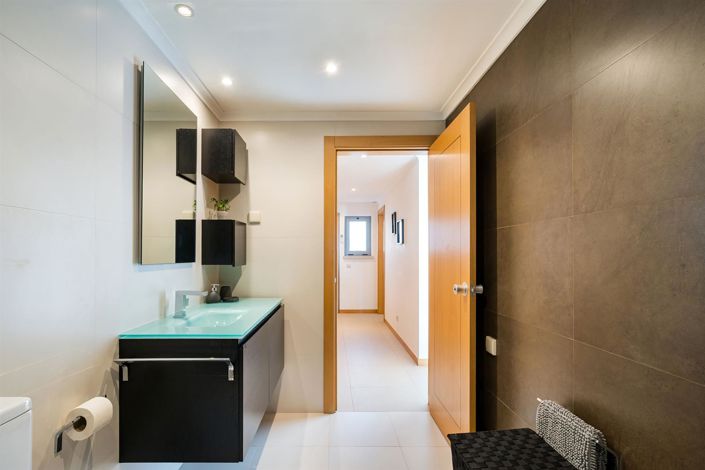 Image No.12-1 Bed Apartment for sale