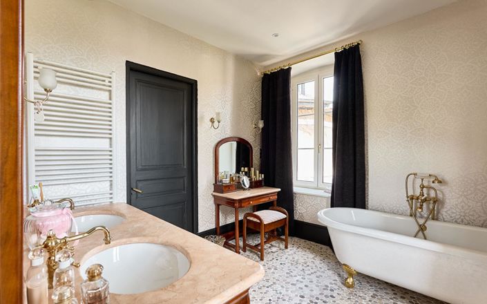 Image No.18-5 Bed House for sale