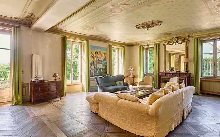 Image No.8-6 Bed Property for sale