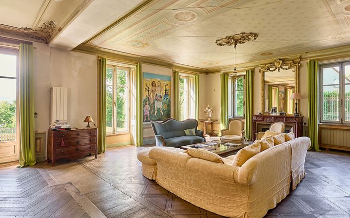 Image No.8-6 Bed Property for sale