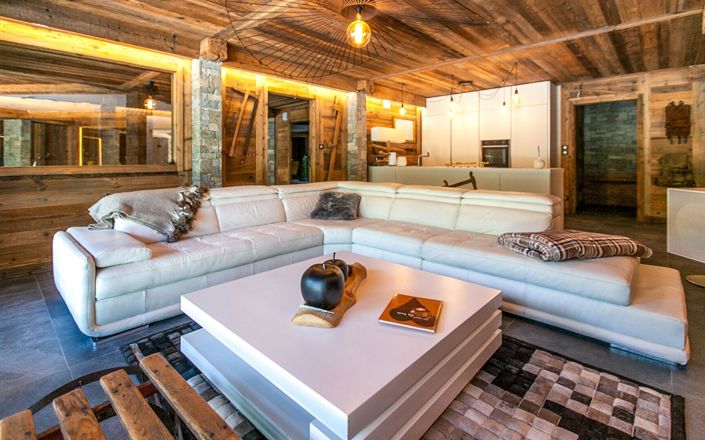 Image No.10-4 Bed Property for sale