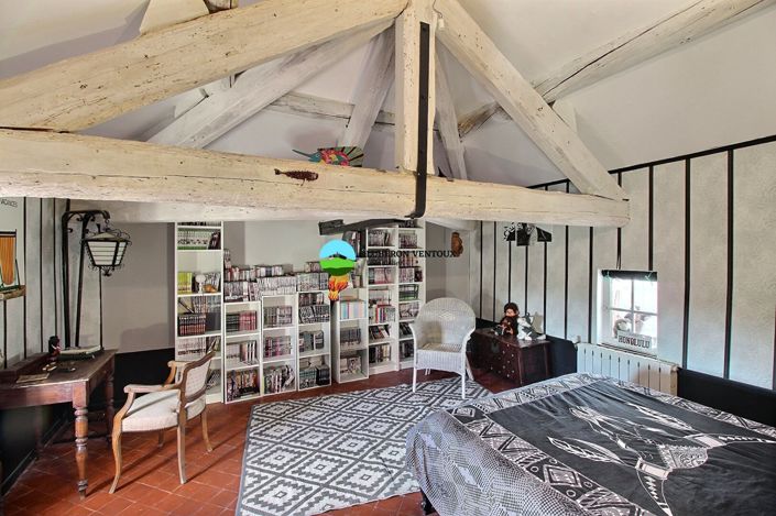Image No.6-5 Bed House for sale
