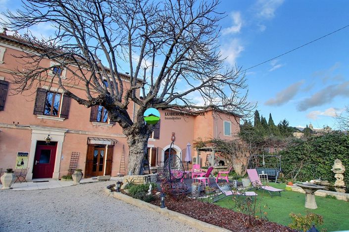 Image No.8-5 Bed House for sale