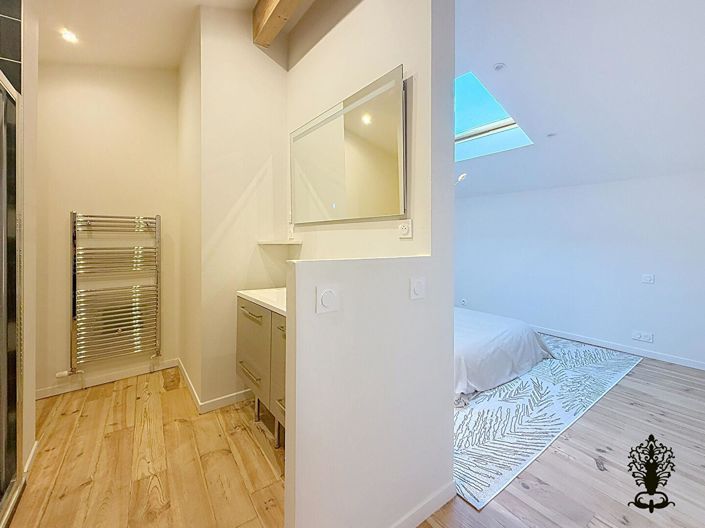 Image No.5-4 Bed House for sale