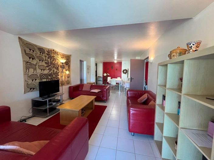 Image No.15-6 Bed House for sale