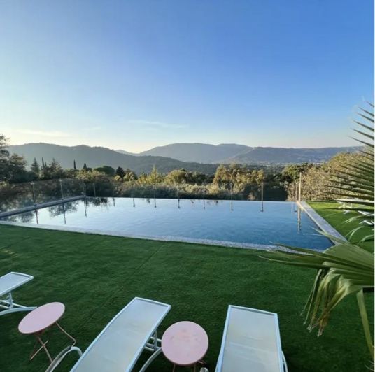 Image No.5-6 Bed House for sale