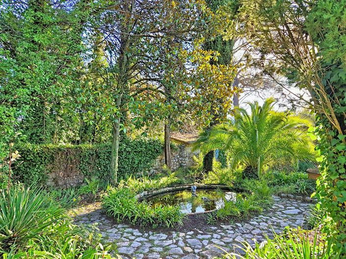 Image No.15-6 Bed Property for sale