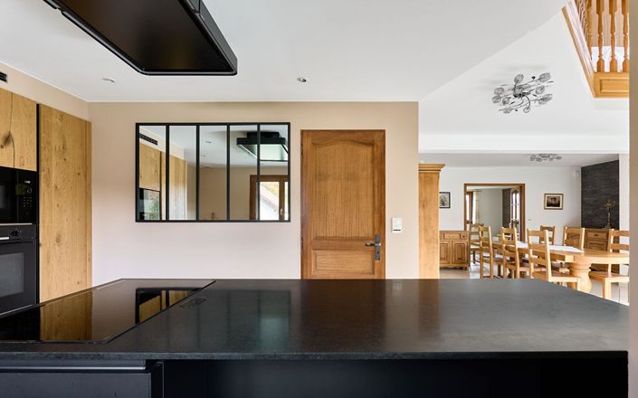 Image No.7-5 Bed House for sale