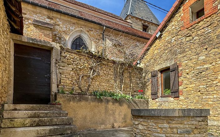 Image No.15-6 Bed House for sale