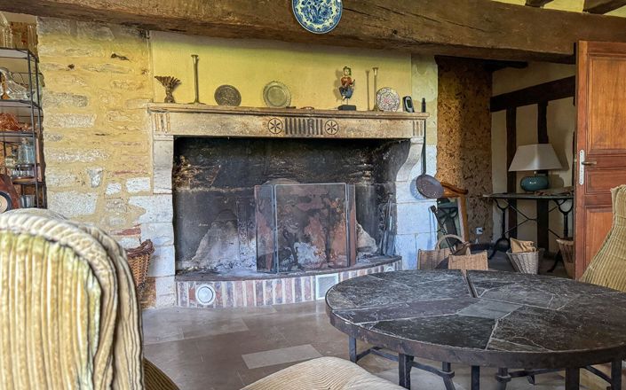 Image No.7-6 Bed House for sale