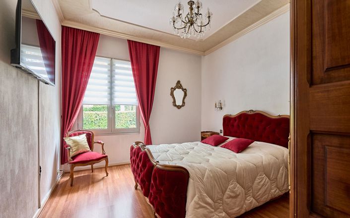 Image No.12-4 Bed House for sale