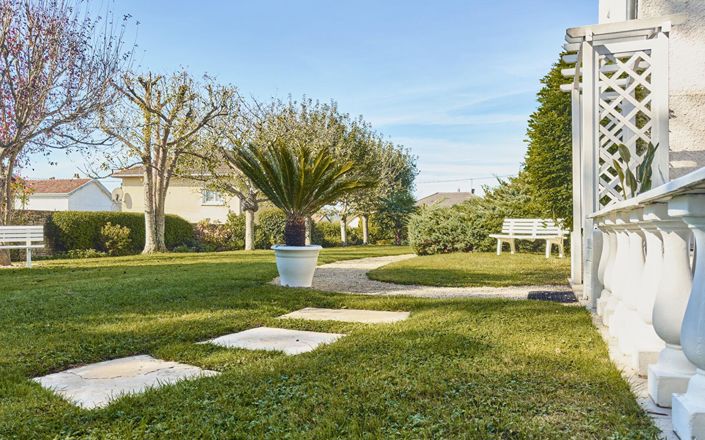 Image No.16-4 Bed House for sale