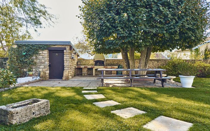 Image No.17-4 Bed House for sale