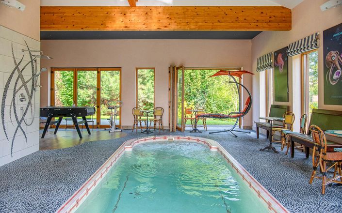 Image No.10-6 Bed House for sale