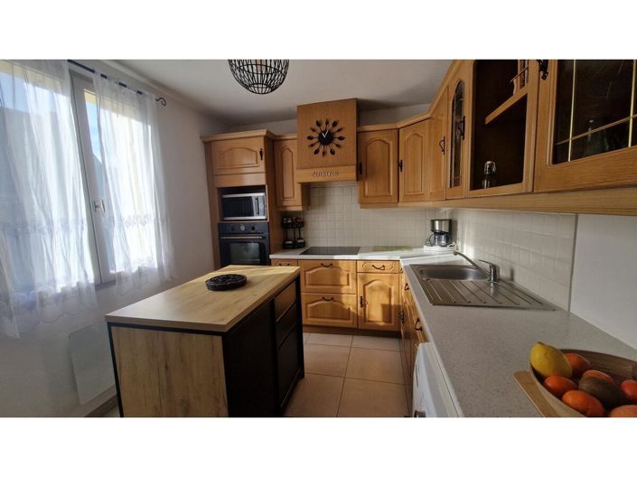 Image No.10-3 Bed House for sale