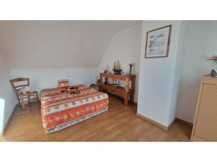 Image No.12-3 Bed House for sale