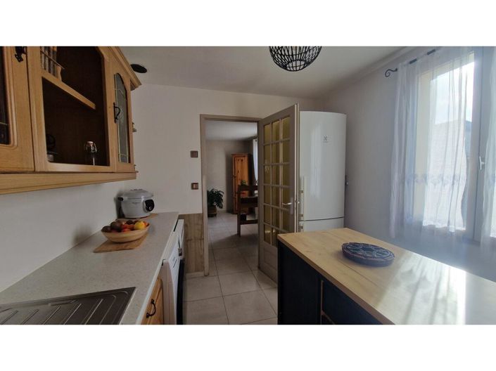 Image No.14-3 Bed House for sale