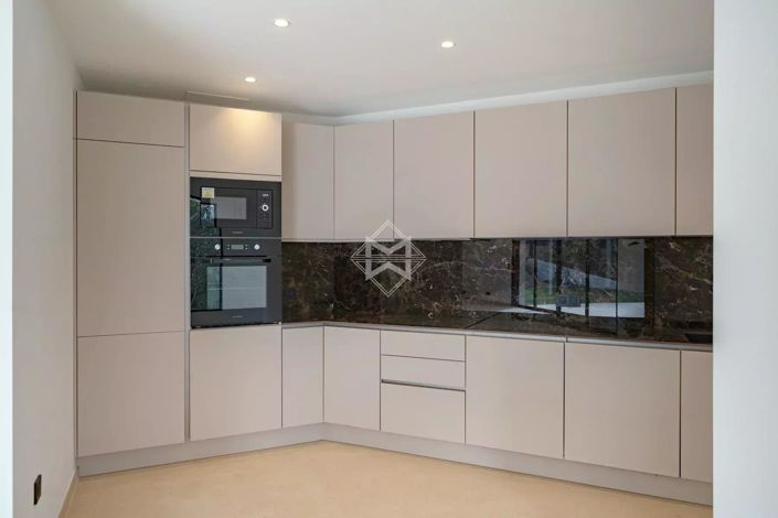 Image No.5-3 Bed House for sale