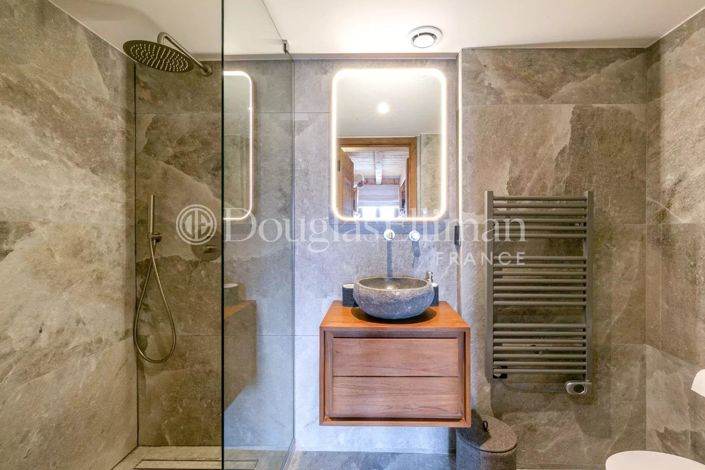 Image No.15-5 Bed Apartment for sale