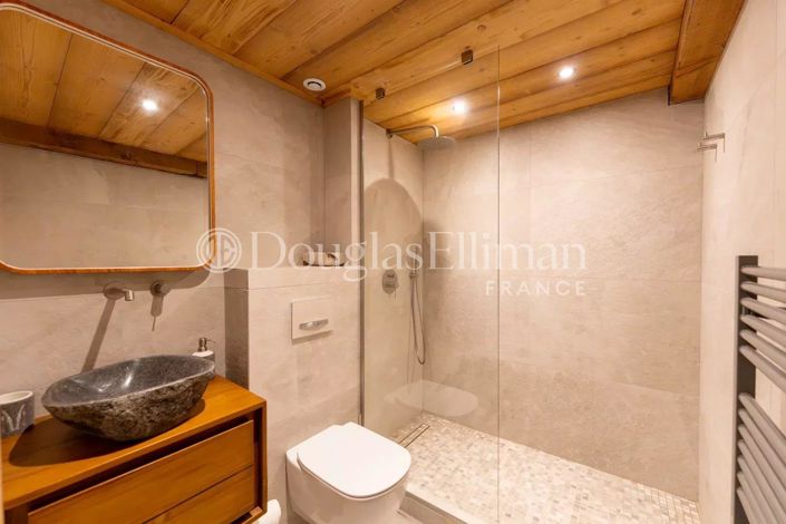 Image No.17-5 Bed Apartment for sale