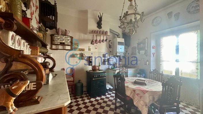 Image No.3-4 Bed House for sale