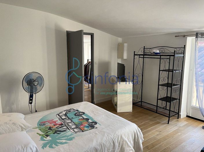 Image No.10-3 Bed House for sale