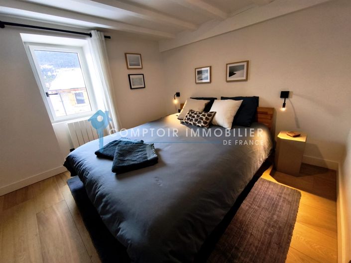 Image No.12-4 Bed House for sale