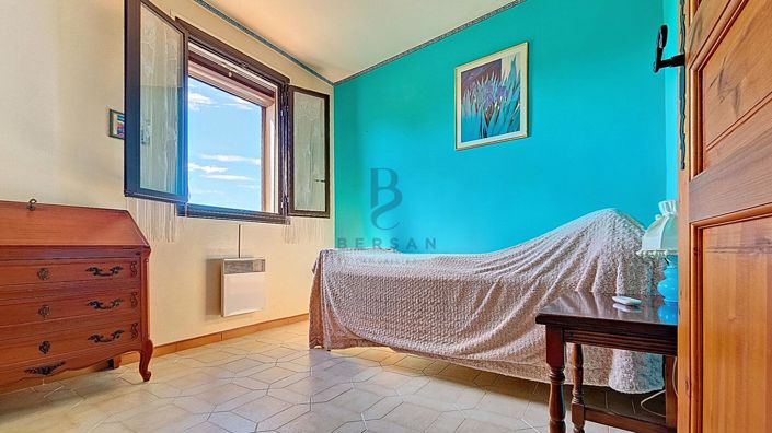 Image No.11-4 Bed House for sale