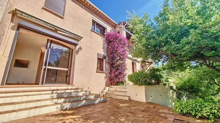 Image No.2-4 Bed House for sale