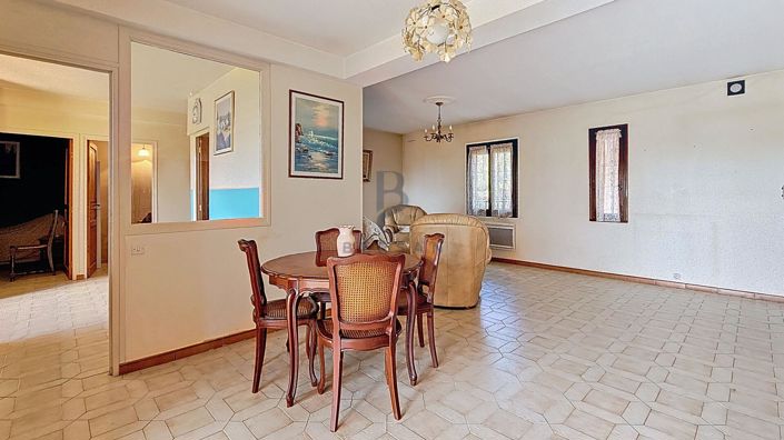 Image No.7-4 Bed House for sale