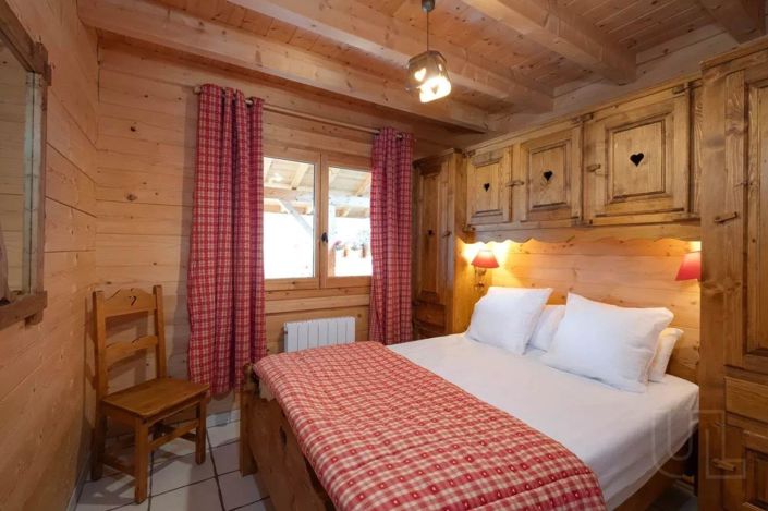 Image No.14-7 Bed House for sale