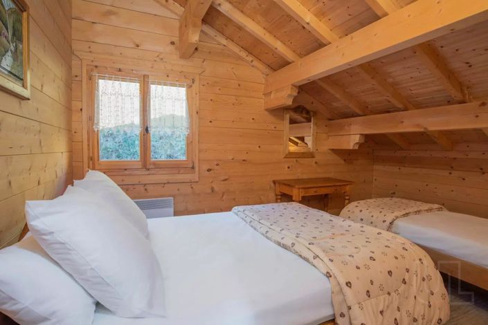 Image No.27-7 Bed House for sale