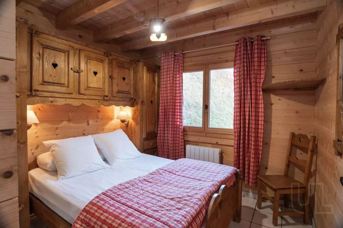 Image No.30-7 Bed House for sale